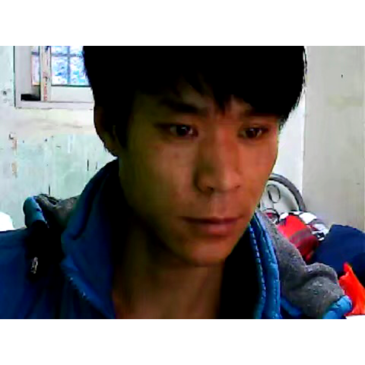 深情浅吻书本的照片