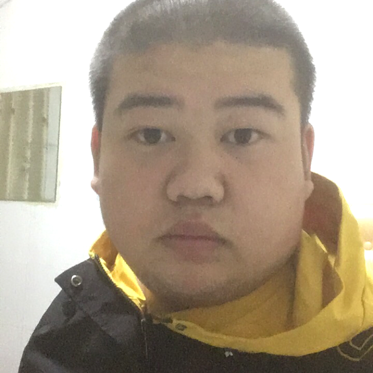 贪玩踢秋天的照片