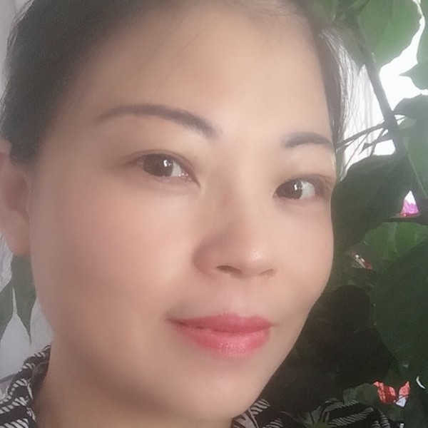 流影愿妩媚的照片