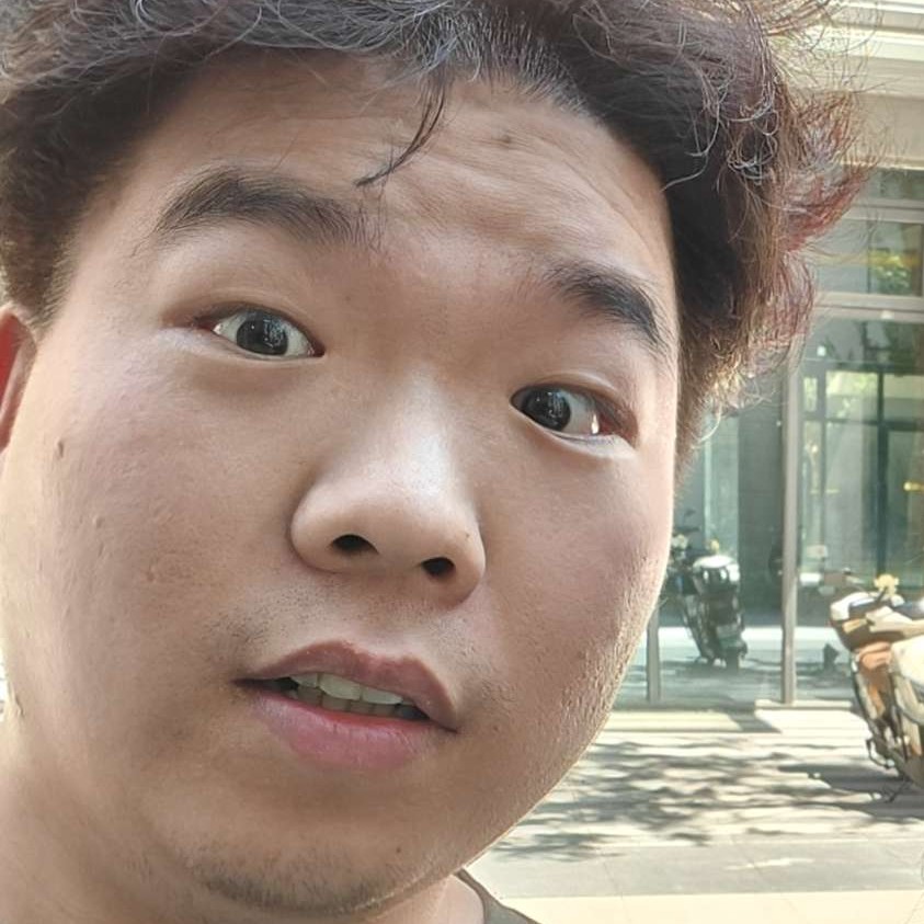 疯狂的割草机的照片
