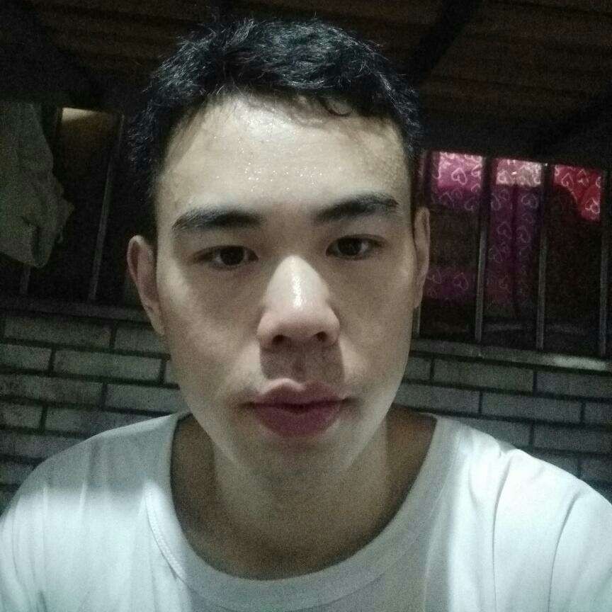 钥匙留胡子的照片