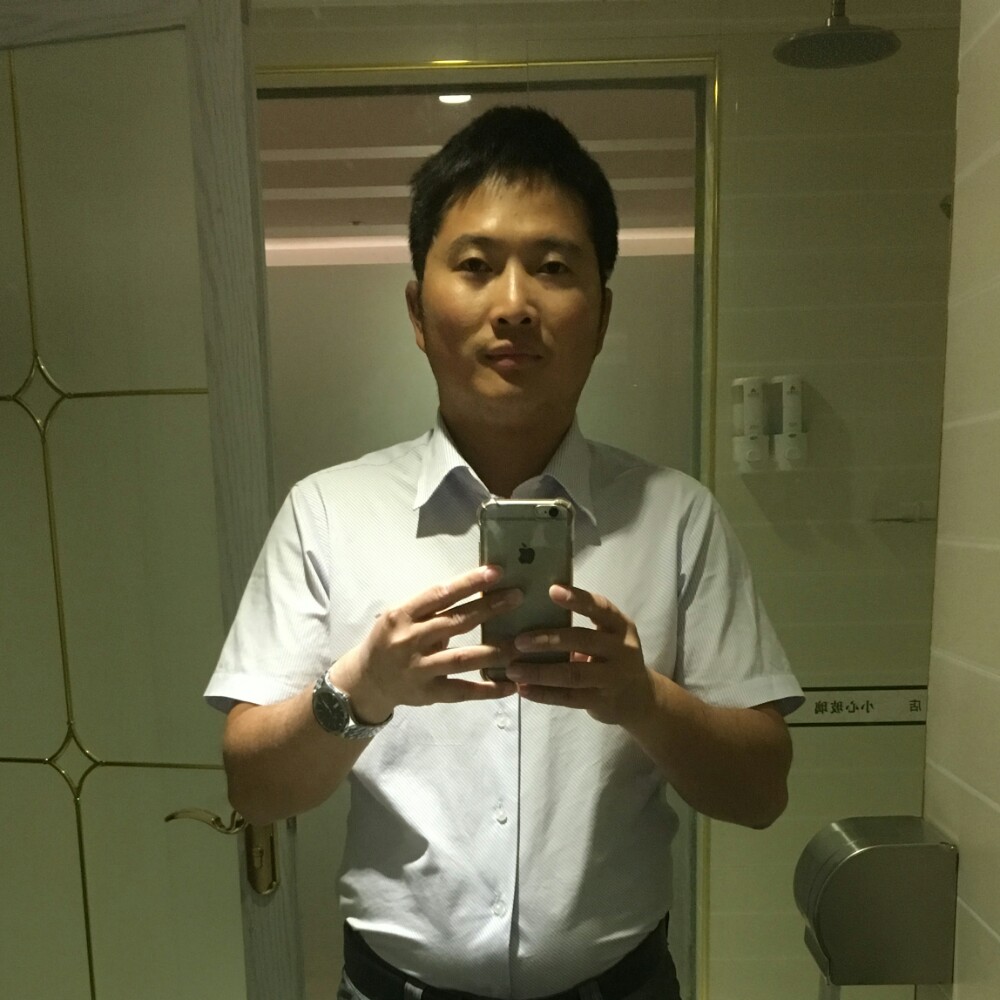 尊云乐观的照片