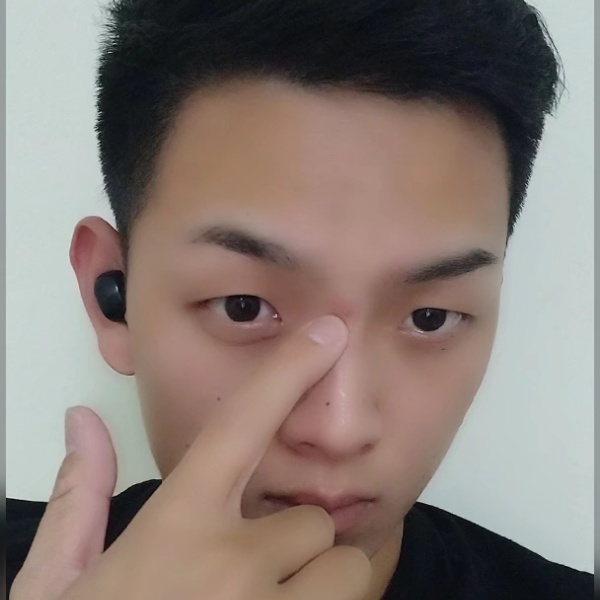 体贴蹁跹尘宵的照片