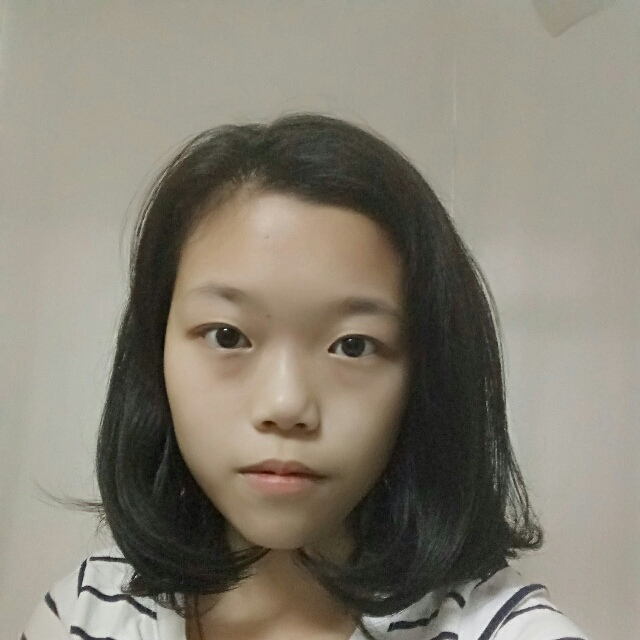 怕孤单少女的照片