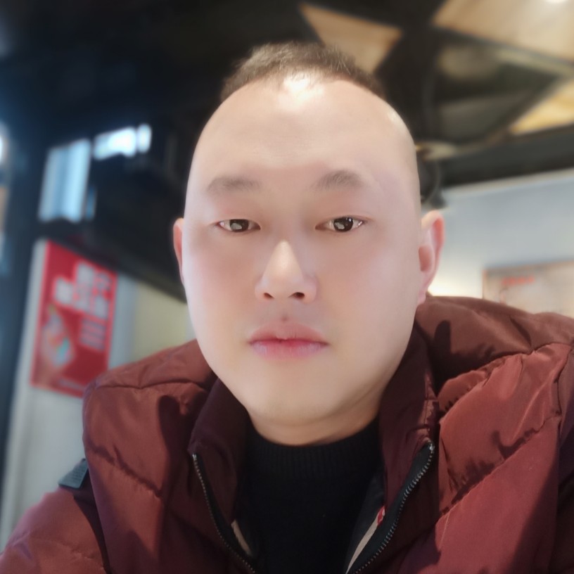 醉月羞涩的照片
