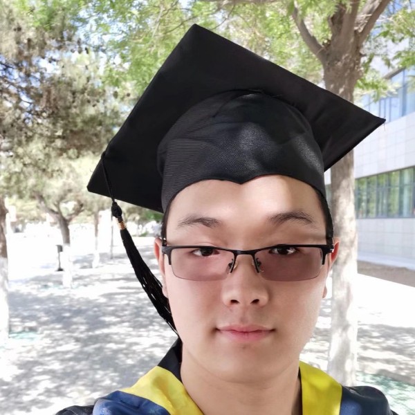 相机里的哥们的照片