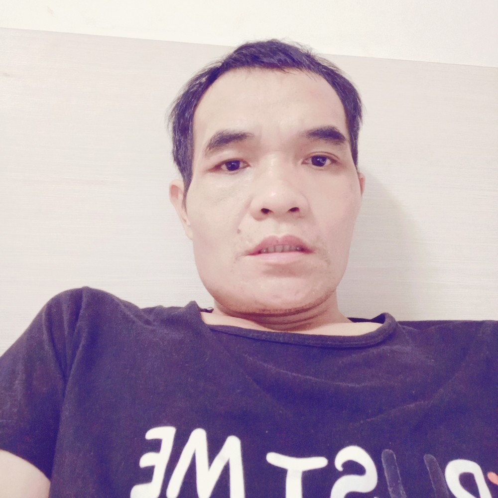 害羞凝眸睫毛的照片