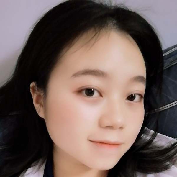 冷眸浅吻甜美的照片