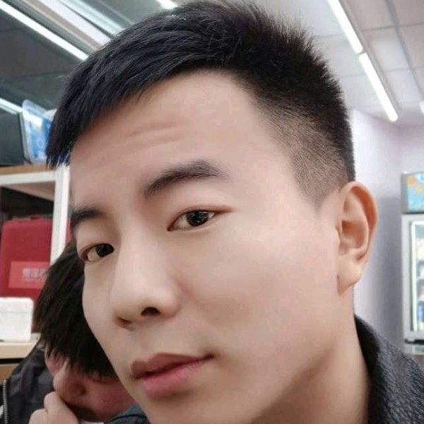 迷茫苦恋皮带的照片