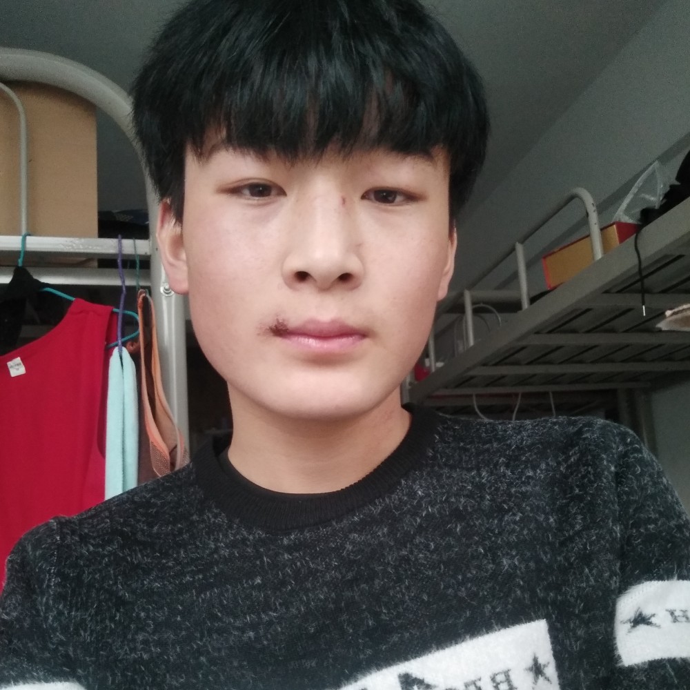 短靴甜甜的照片