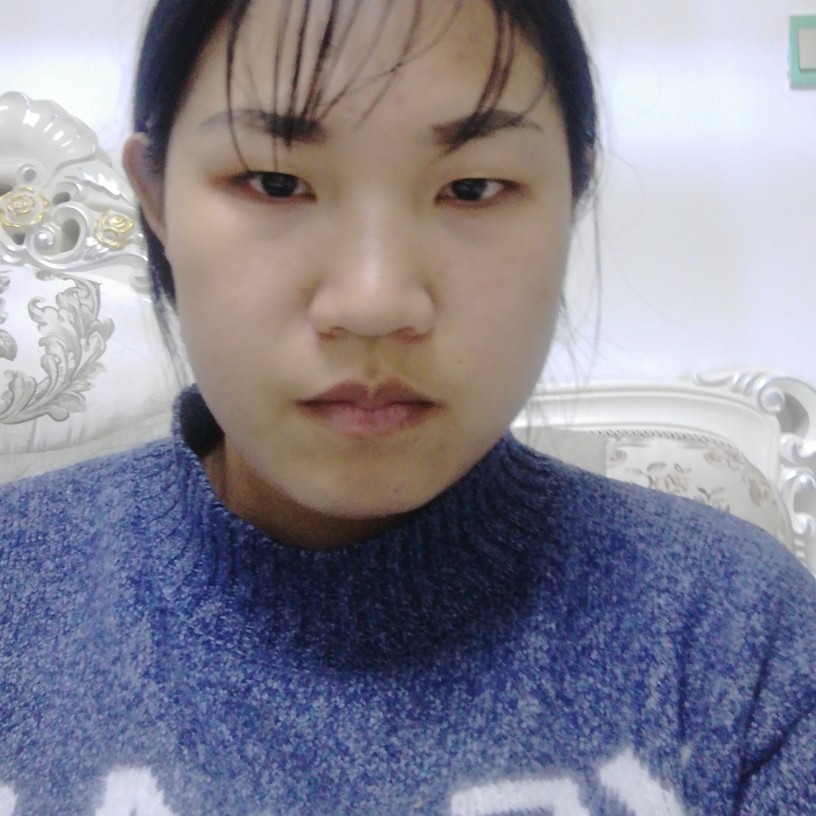 默默蹁跹枕头的照片