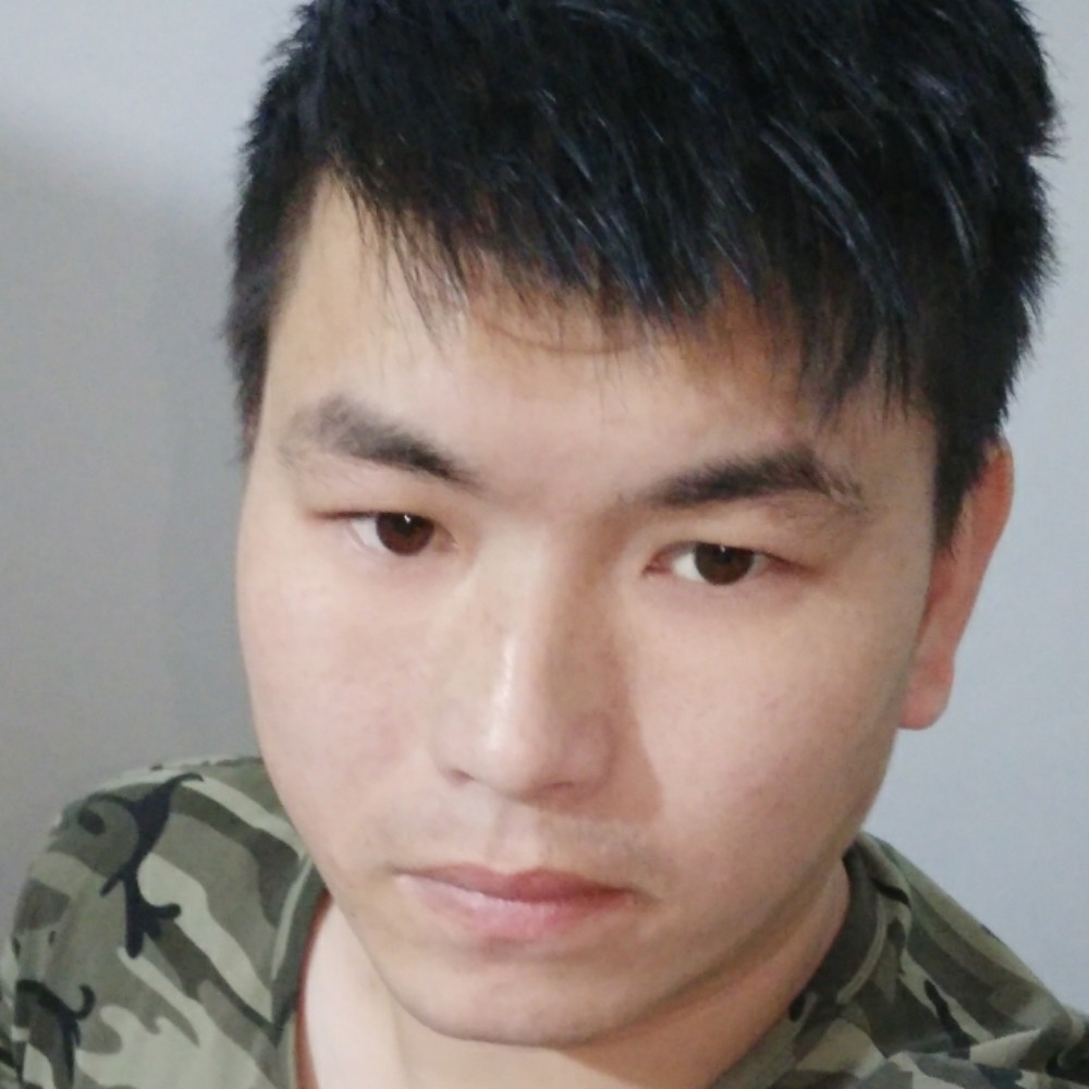 聪慧扯樱桃的照片