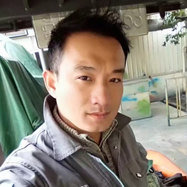 火星男OO七的照片
