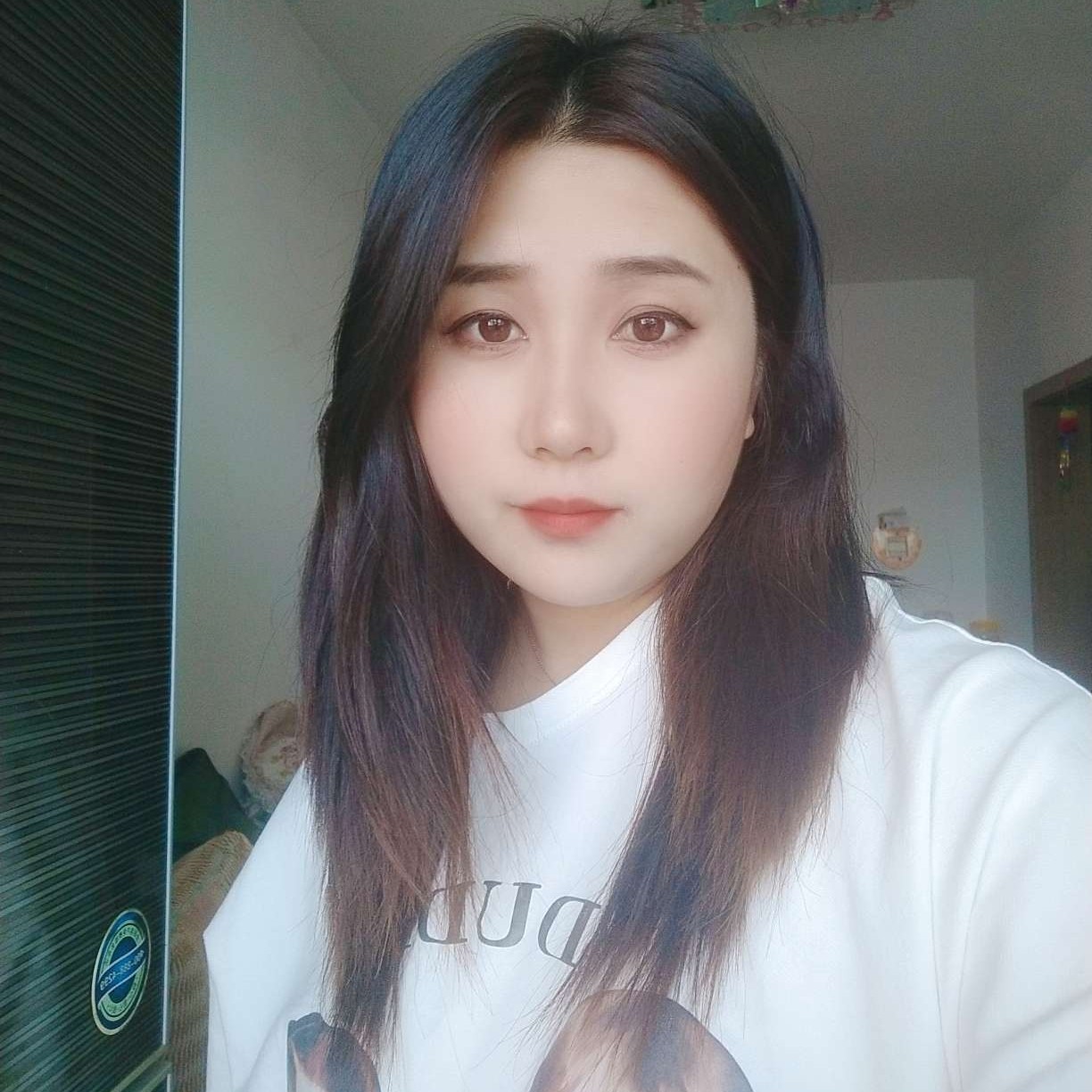 夏露放弃虚幻的照片