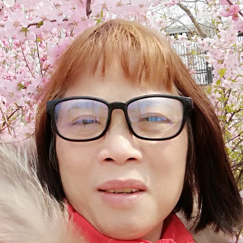 离歌拾忆会撒娇的照片