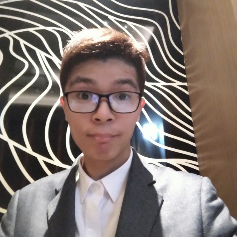 26度的男人的照片