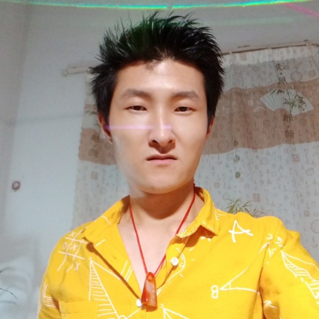 悦亮的照片