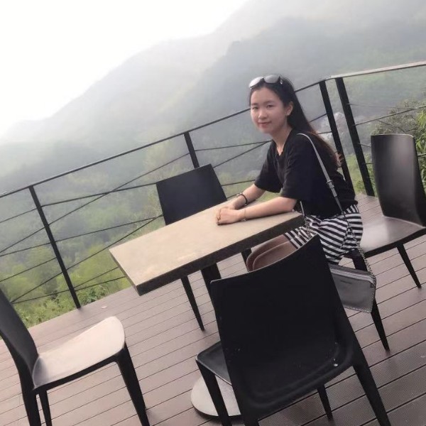 大树明媚的照片