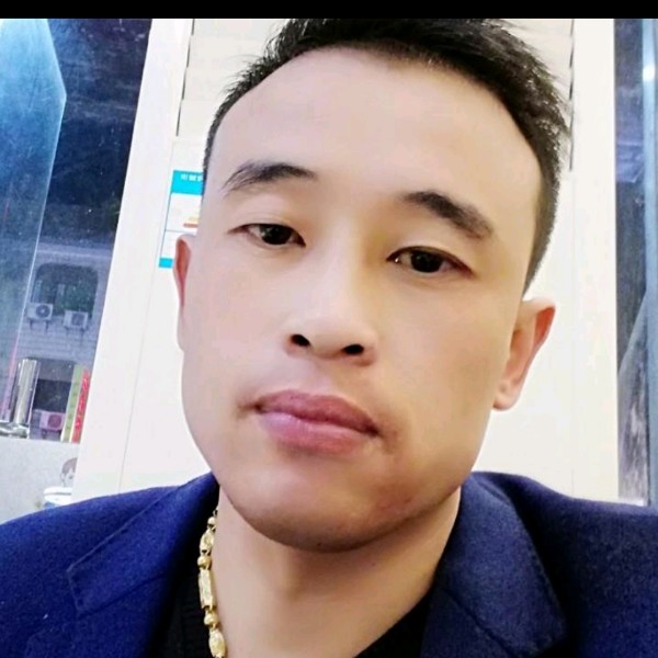 年轻孤心的照片