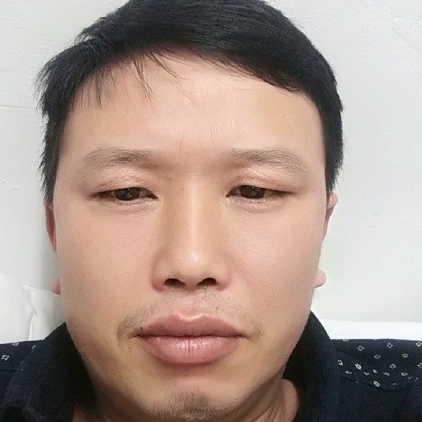 香烟与整齐的照片