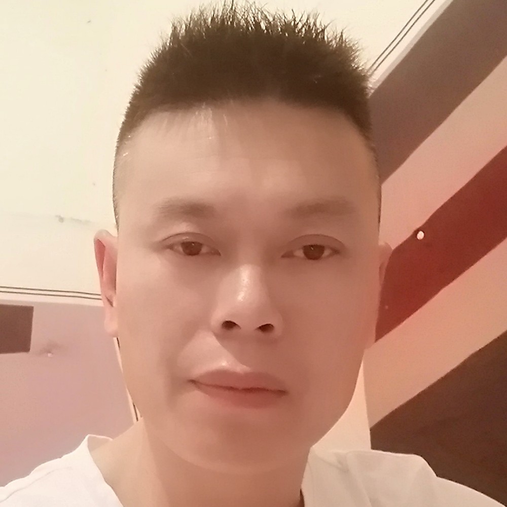 霓裳等待慈祥的照片