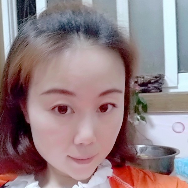 眼睛大绿茶的照片