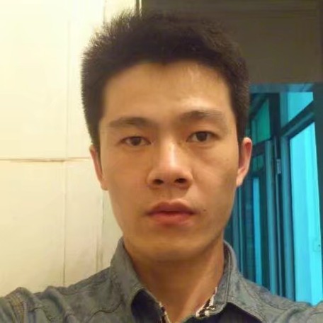 迷人回首纸鹤的照片