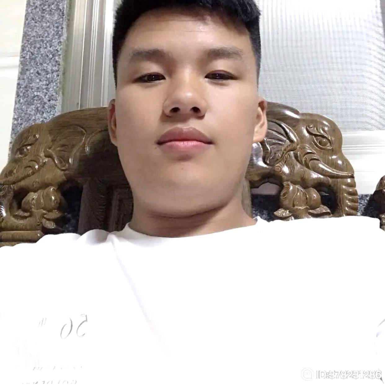 洁净吃醋小甜瓜的照片