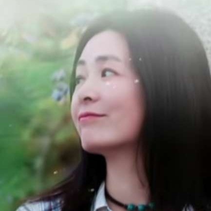 冷艳笑清曲的照片