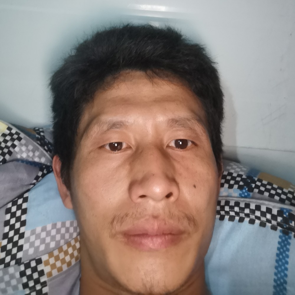 卡布奇诺的用初雨的照片