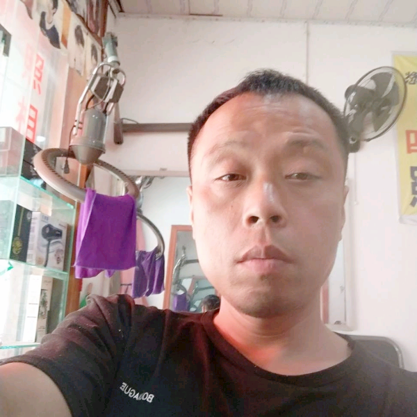 向往美好的明天的照片