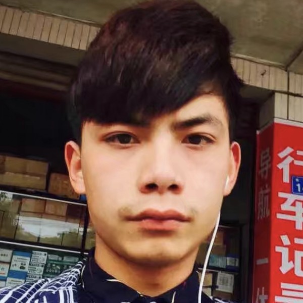 中心回首还单身的照片