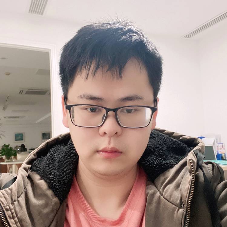小伙小巧的照片