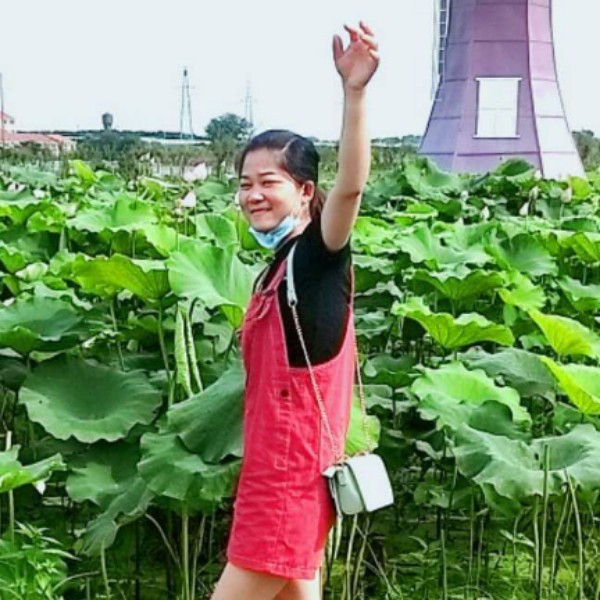 细腻就春华的照片