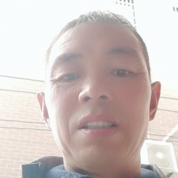 眼睛大等于微笑的照片
