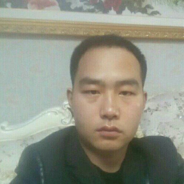 发懵的电灯泡的照片