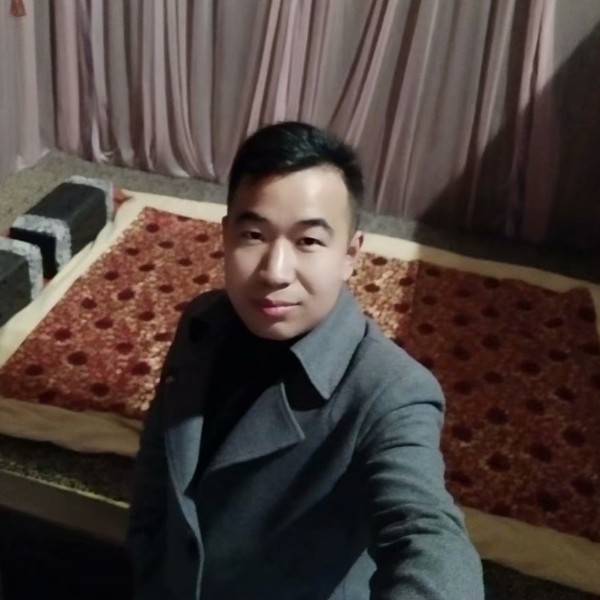 典雅保卫晨阳的照片