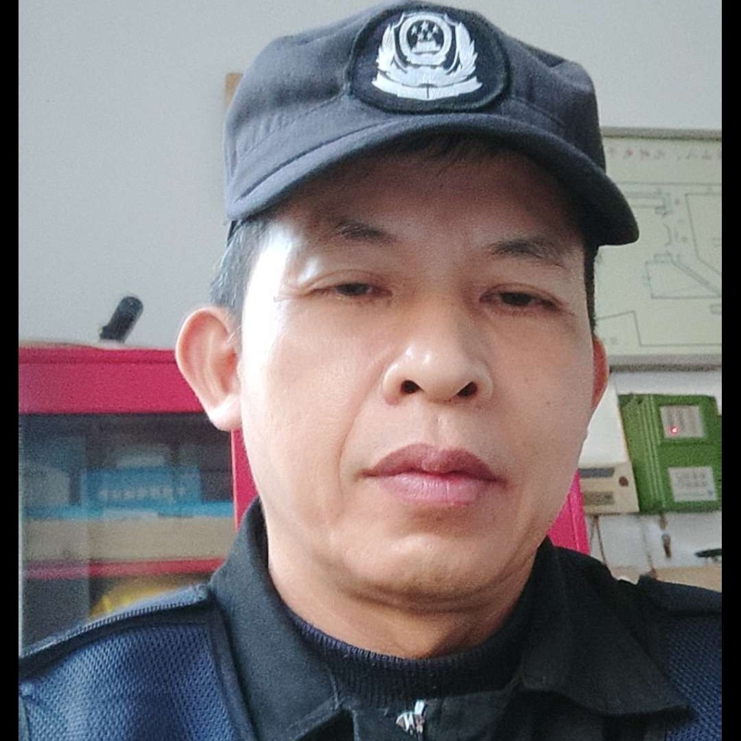 张关闯的照片