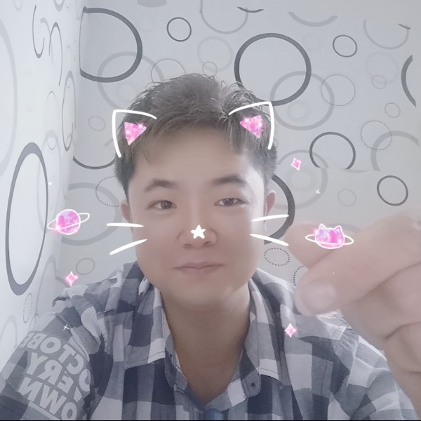 舒心深拥洛尘的照片