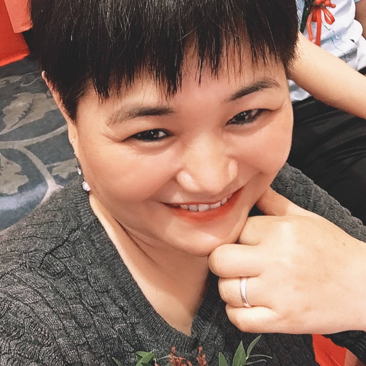 大白浅吻的照片