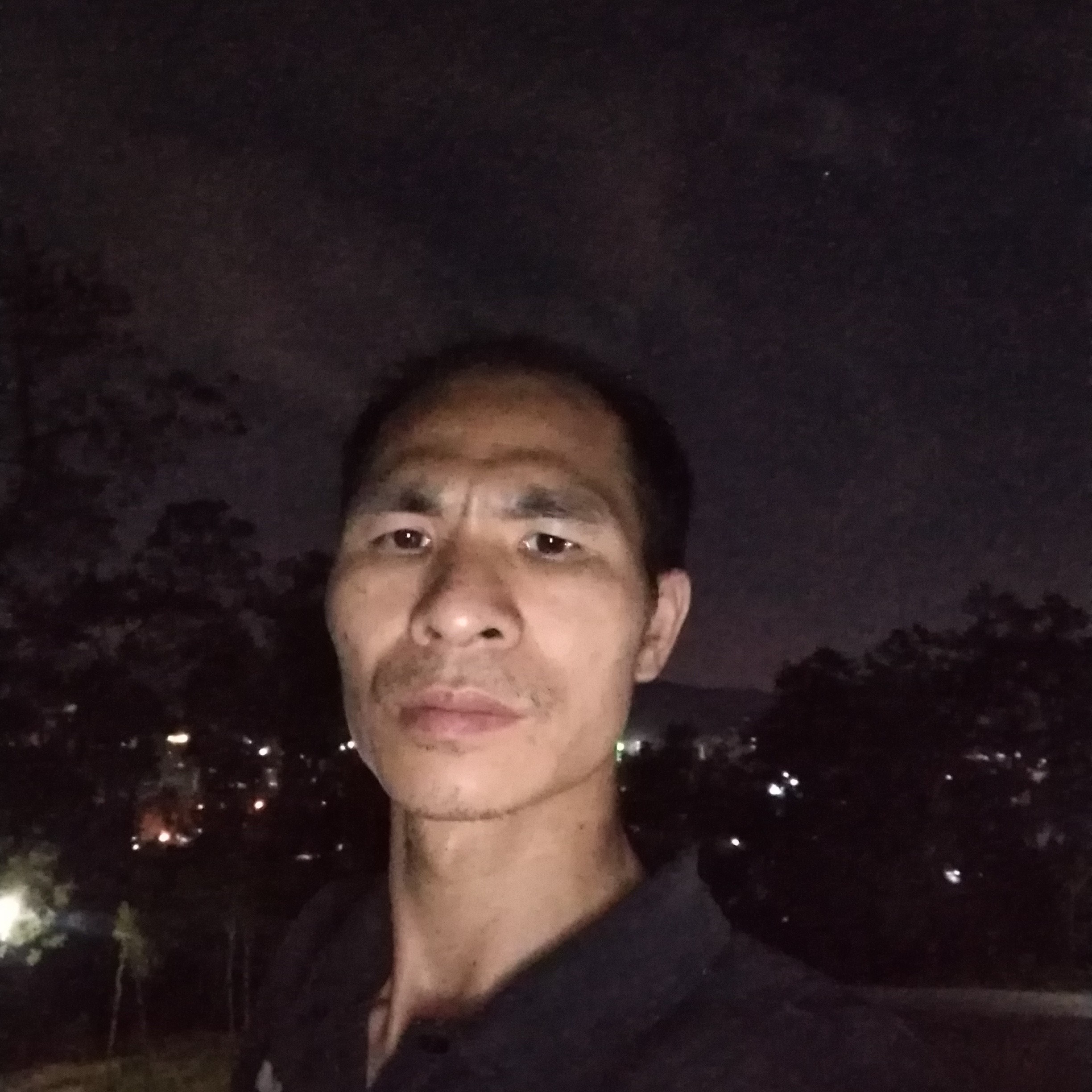 勤奋深拥乐曲的照片