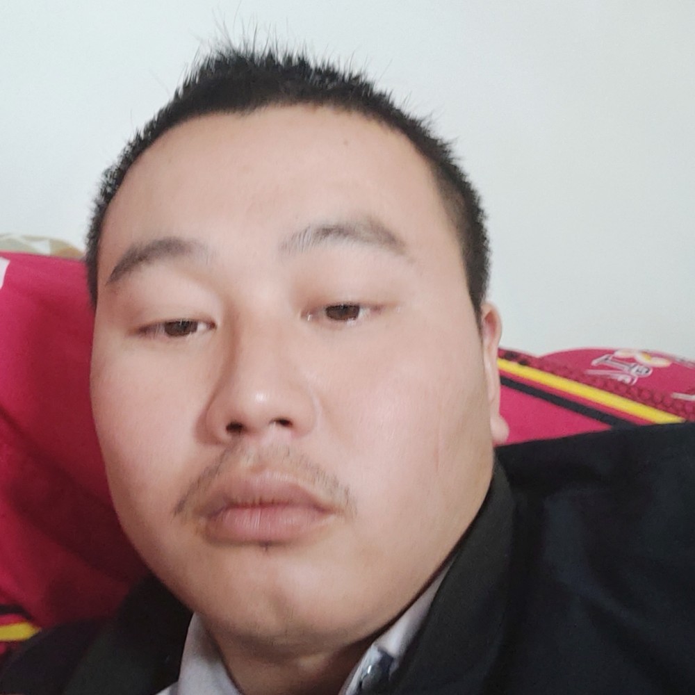 天真回首冰淇淋的照片