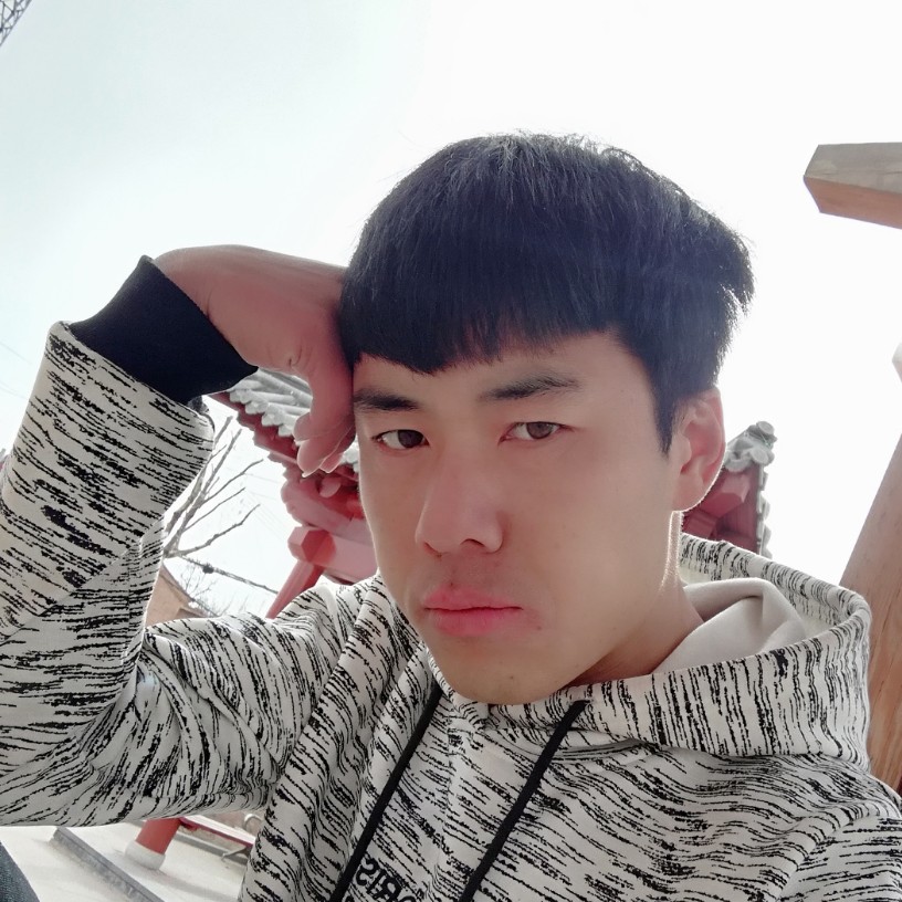 香水迎高高的照片