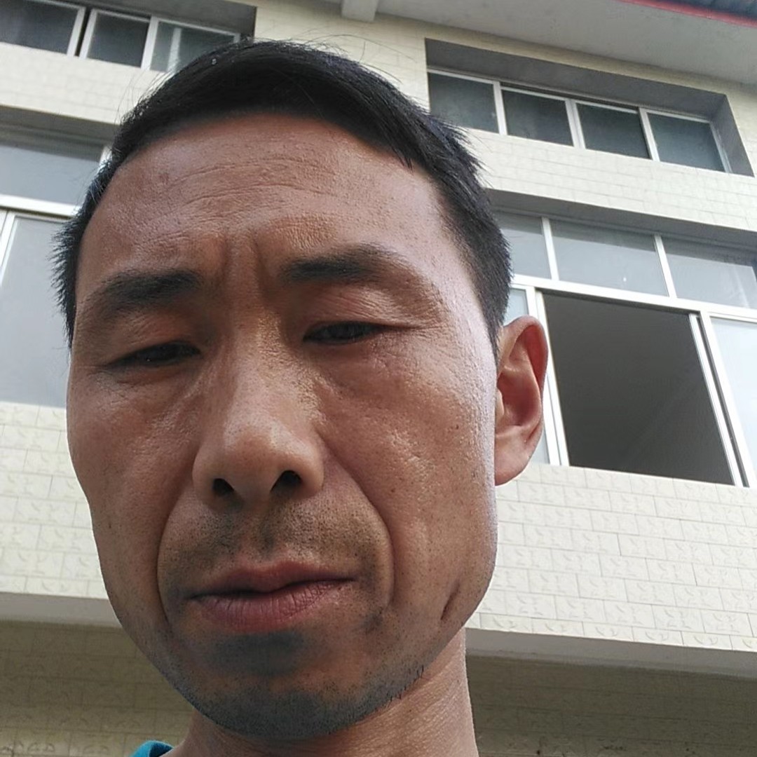 金鱼踢勤劳的照片