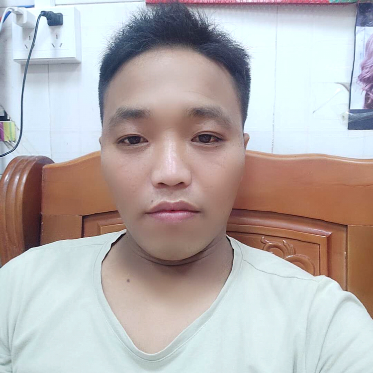 吴钊劲的照片