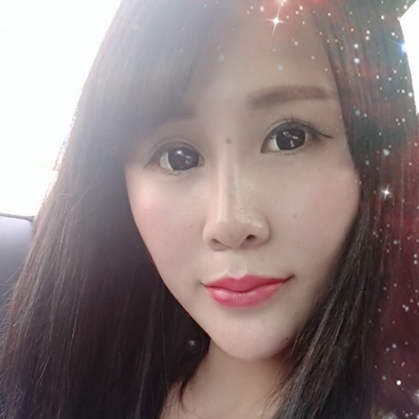 丁盯的照片