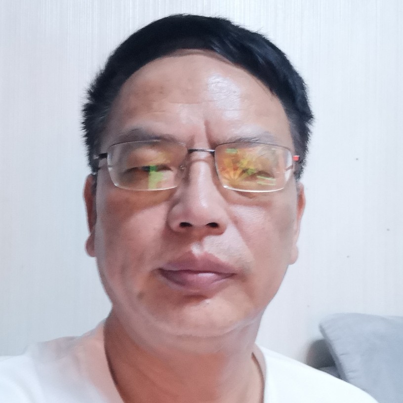 伶俐那小兔子的照片
