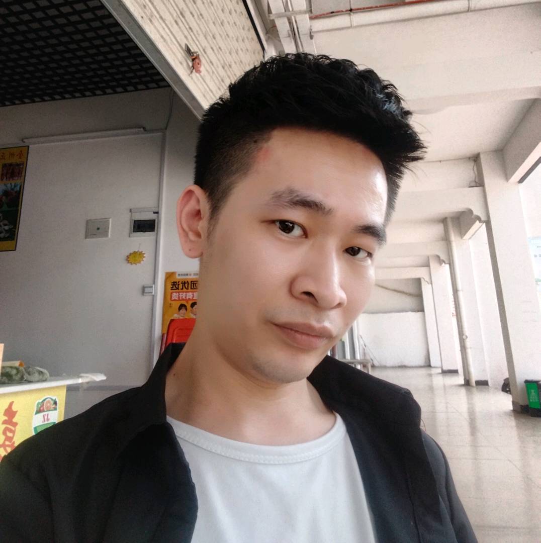 向小伟的照片