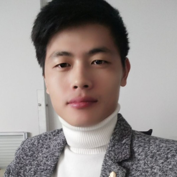 拐弯偶遇你的照片