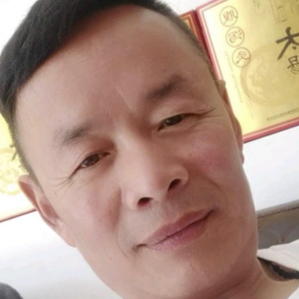 怕黑凝眸山水的照片